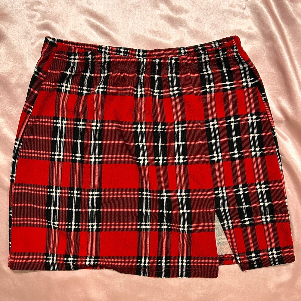 SHEIN Red and Black Plaid Pencil Skirt
